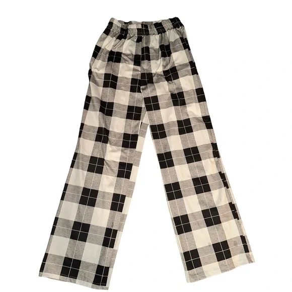 Shein black and white plaid pants - Picture 2 of 3